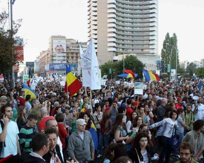 Protest 15 Septembrie Piata Universitatii Bgiu 2 679x544